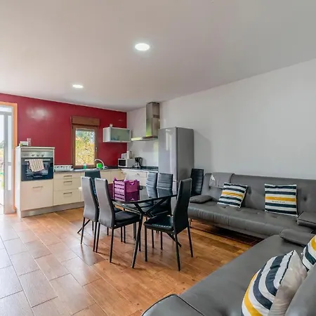 3 Bedroom In Arnoia