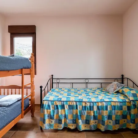 3 Bedroom Beautiful In A Arnoia